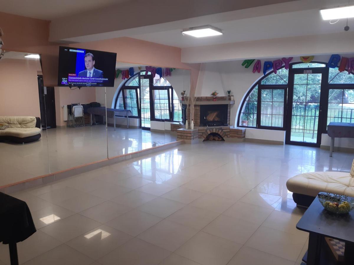 Hotel Anuta Breaza  Zewnętrze zdjęcie