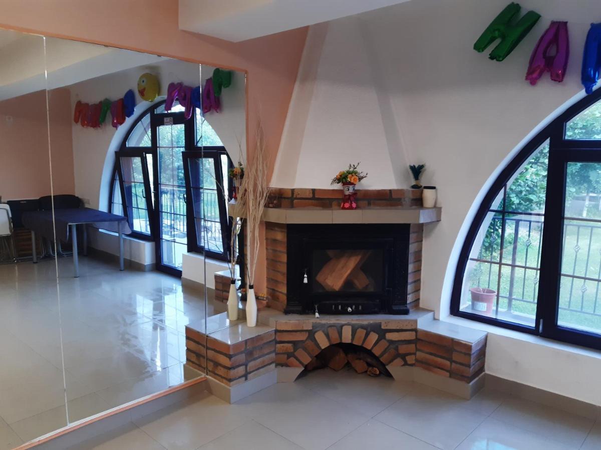 Hotel Anuta Breaza  Zewnętrze zdjęcie